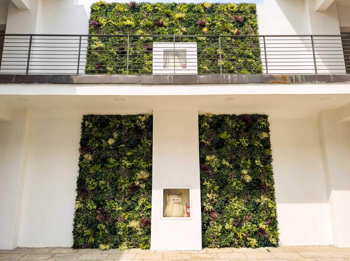 Detail of Vallum FRX panel installation
