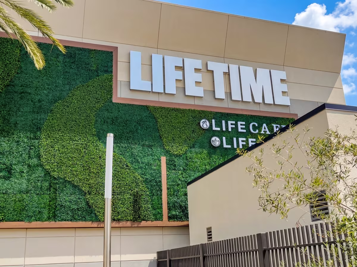 Full entrance view of Lifetime Irvine living wall product application