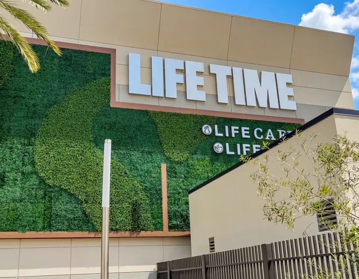 Living wall at Lifetime Irvine