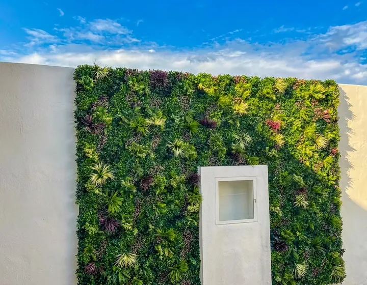 Living wall at a Los Angeles multi-family building